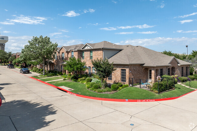 Building Photo - The Villas Of Westridge