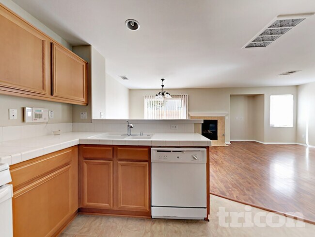 Foto del edificio - 1431 Bittersweet Dr