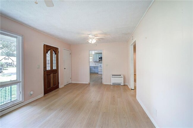 Building Photo - 113 Burton Dr