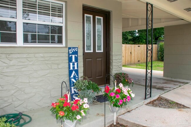 Foto del edificio - 5357 Locklin Ave