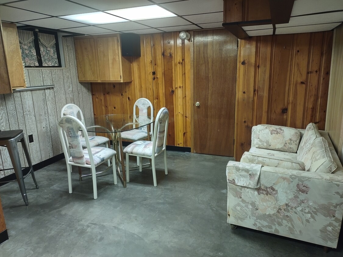 Primary Photo - 13055 Old Halls Ferry Rd