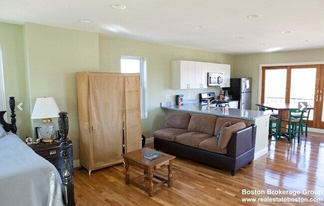 Foto del edificio - 4 Kearsarge Ave