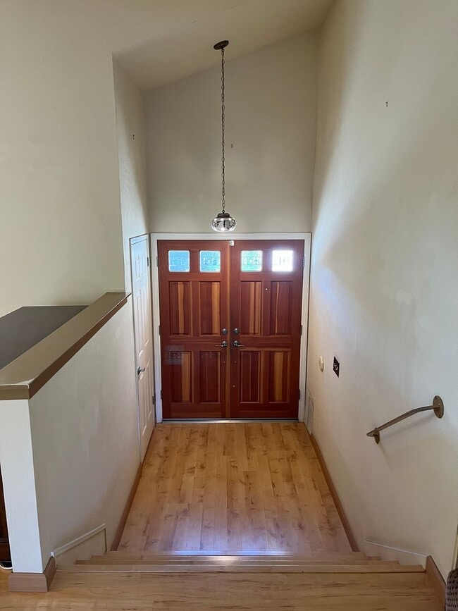 Building Photo - Beautiful East Foothills San Jose Home with Spacious Layout, Large Lot & Prime Location!