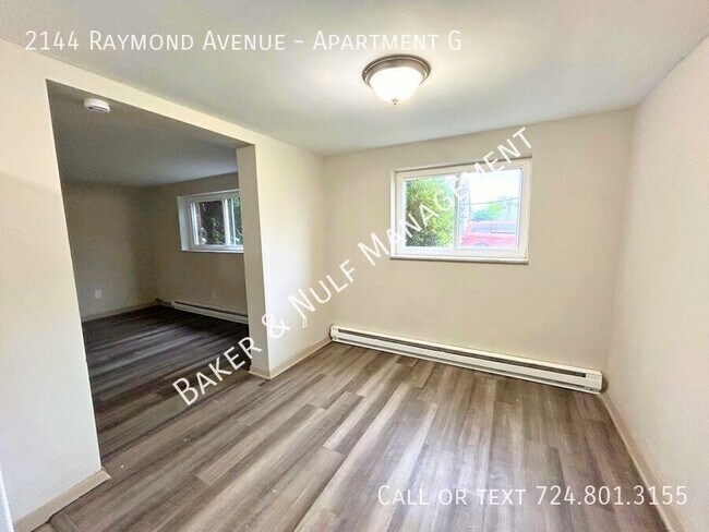 Foto del edificio - 2144 Raymond Ave