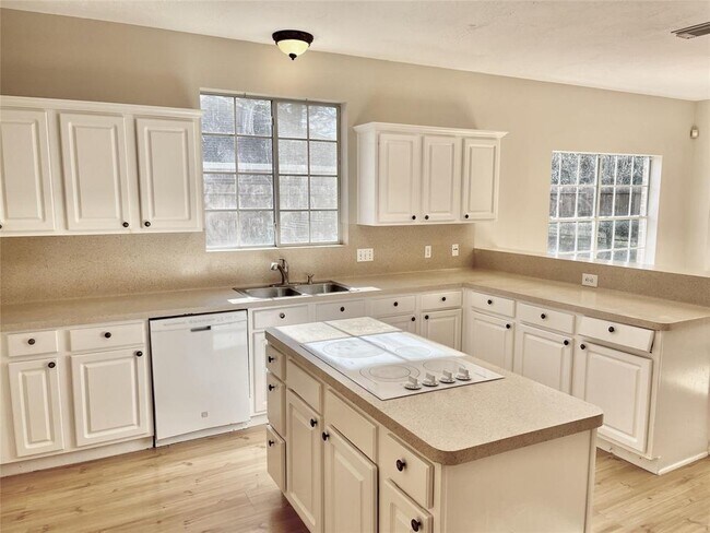 Foto del edificio - 8806 Edenbridge St
