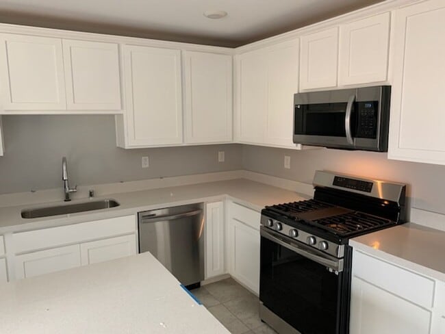 Foto del edificio - 3 Bedroom Townhouse in QUAIL PARK AT CADENCE!