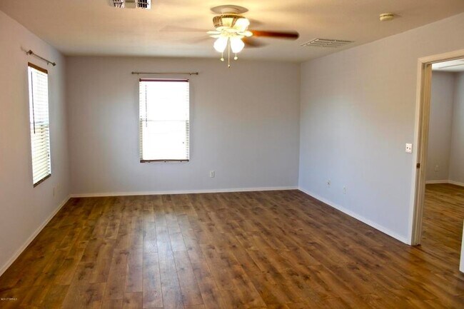 Building Photo - Beautiful Family Home in Rancho Sahuarita