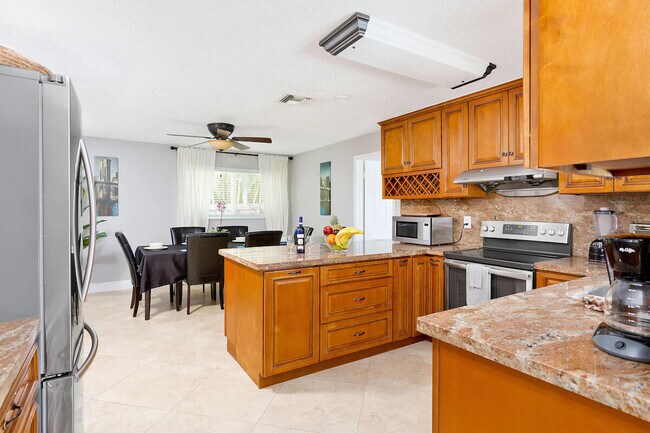 Foto del edificio - 4348 NW 2nd Terrace