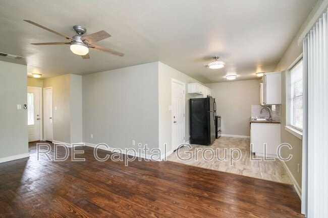 Building Photo - 3609 Martin St