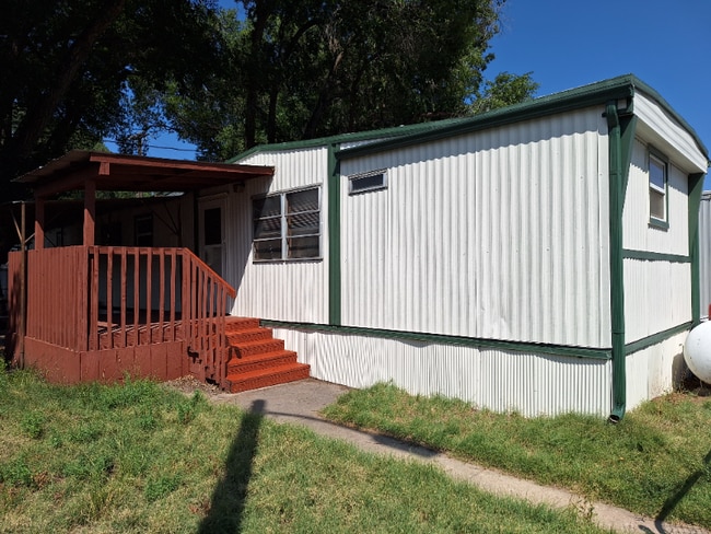 Building Photo - 3410 N El Paso St