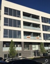 Building Photo - 2351 N Seeley Ave