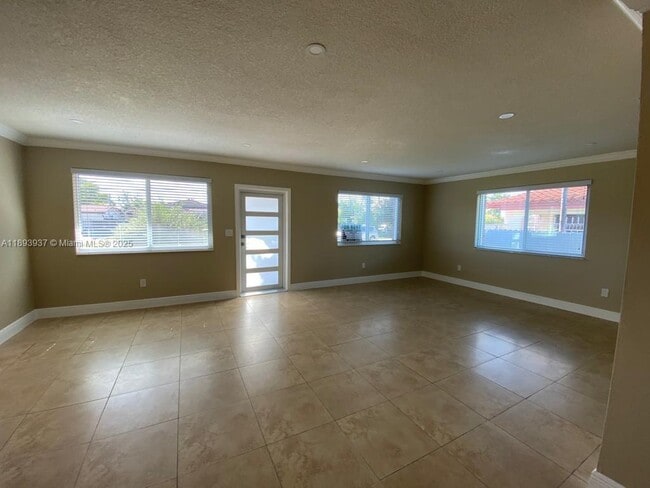 Foto del edificio - 3260 SW 87th Pl