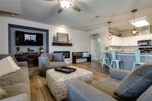 Foto del edificio - 2729 Lake Ridge Dr