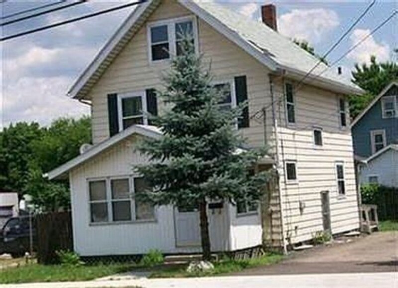 Foto principal - 349 N Arlington St