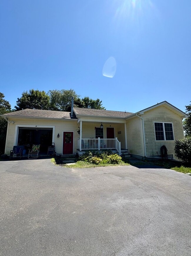2 Bed - 1.5 Bath: Single Family in New Lon... - 2 Bed - 1.5 Bath: Single Family in New Lon... House