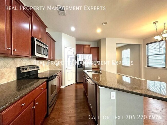 Foto del edificio - 13102 Heath Grove Dr