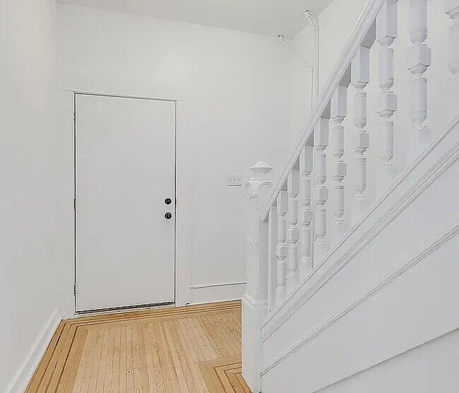 Foto del edificio - 2124 Fremont Ave N