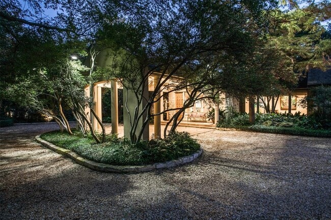 Building Photo - 4410 Walnut Hill Ln