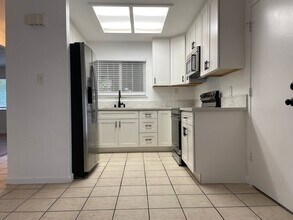 Building Photo - 2858 Gavilan Dr