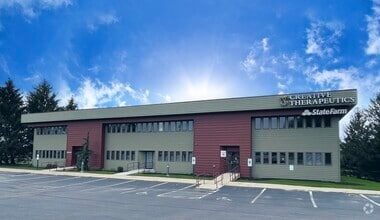 Building Photo - 400 E Hillcrest Dr