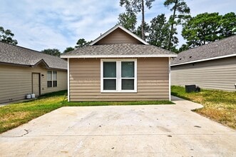 Building Photo - 11475 Underwood St