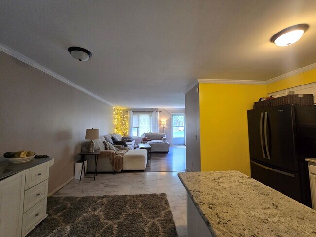 Building Photo - 1855 Luneta Ct
