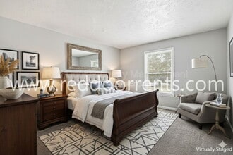 Building Photo - 231 Lark Dr