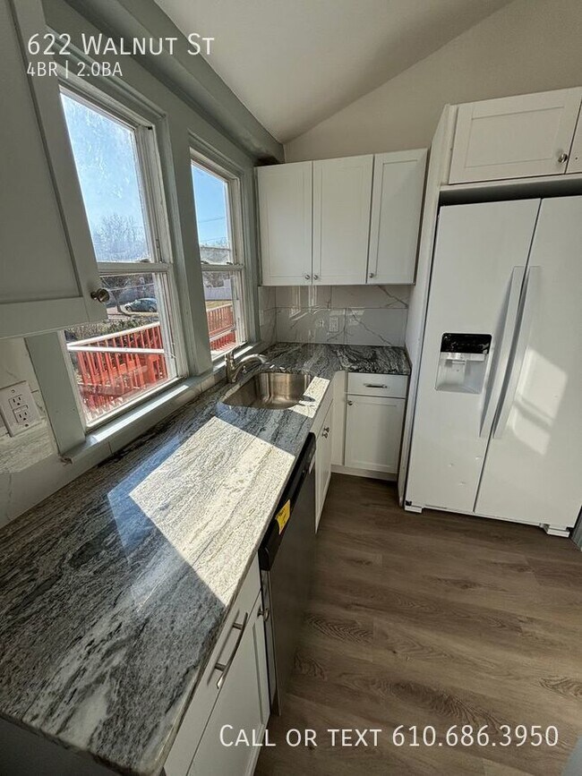 Foto del edificio - Newly Renovated 4 Bedroom, 2 Bath in Potts...