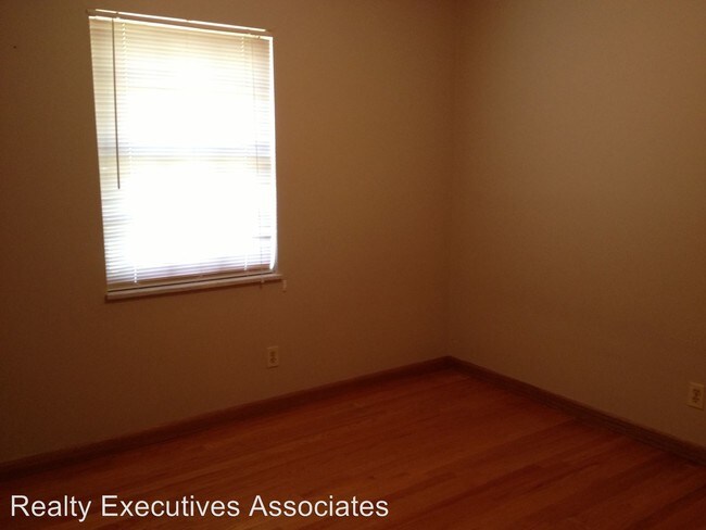 Building Photo - 1414 Anderson Ave