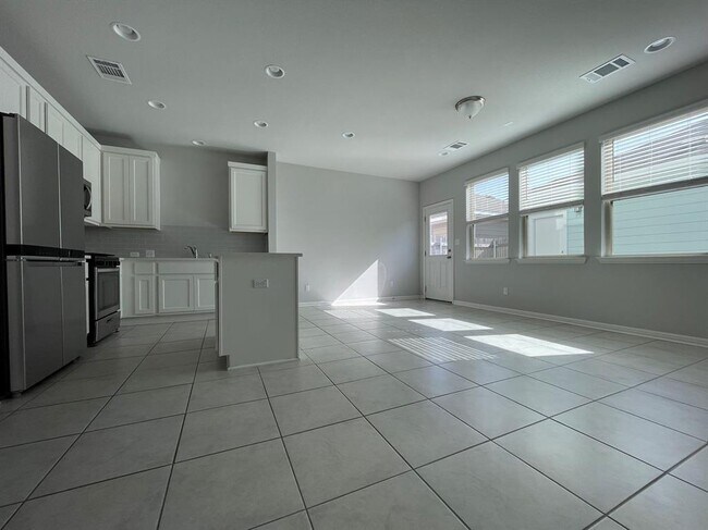 Foto del edificio - 2137 Arendale Dr