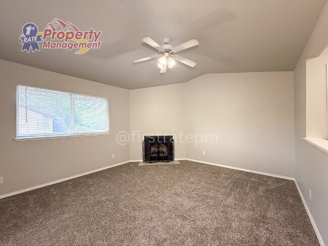 Foto del edificio - 5683 W Dorian Ln