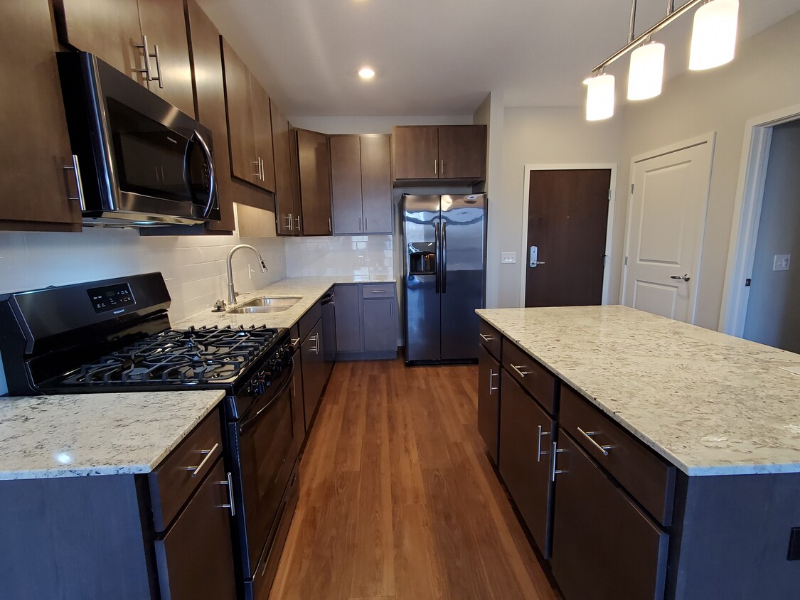 Kitchen of 1 Bedroom - The Heights of Mendota