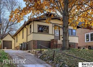 Building Photo - 2 br, 1.5 bath House - 4673 Pacific St