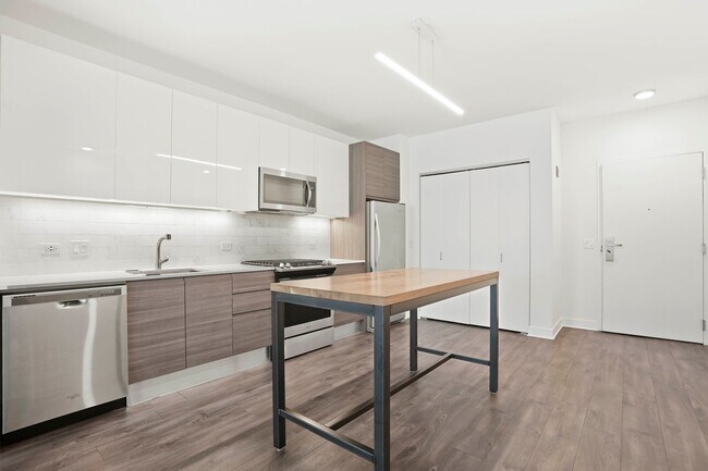 Foto del edificio - 440 N Franklin St