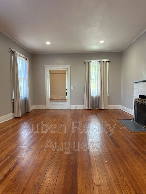 Foto del edificio - 1435 Heath St
