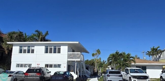 Building Photo - 4537 Poinciana St
