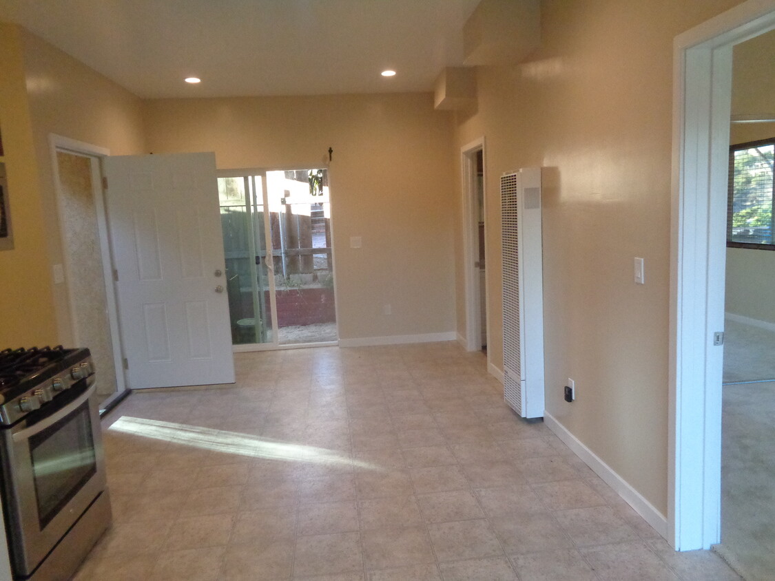Foto principal - 4953 Campanile Dr