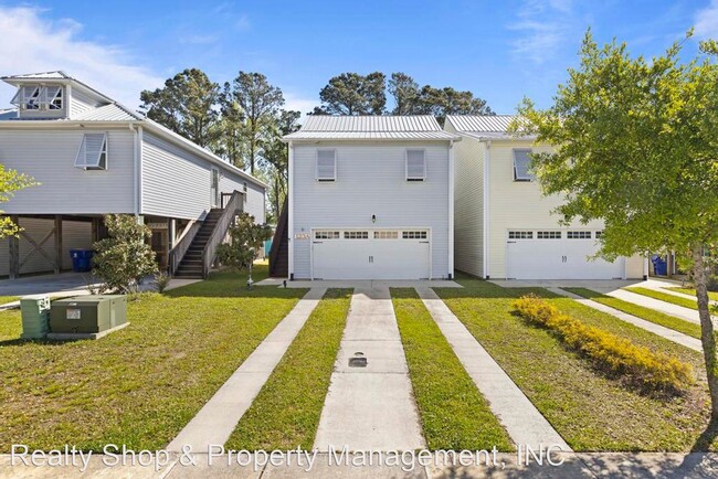 Building Photo - 3 br, 3 bath House - 123A James Avenue