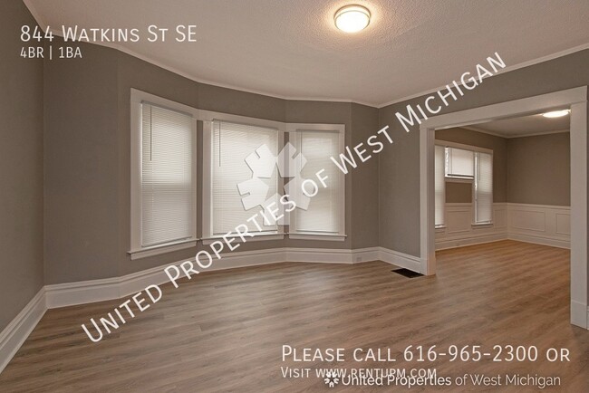 Building Photo - Available Now  | 4 Bedroom, 1 Bathroom Hom...