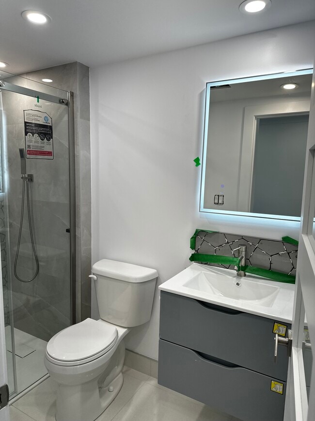 Bathroom 1 - 2630 Rue Modugno