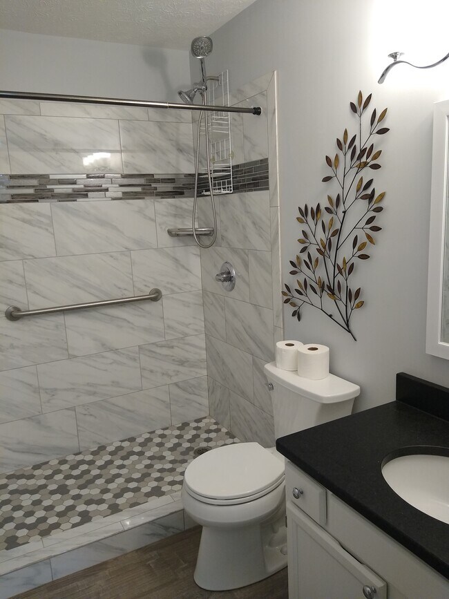 Foto del edificio - 101 Pinewood Dr