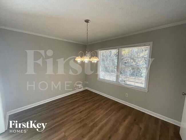 Building Photo - 517 Fond Du Lac Dr