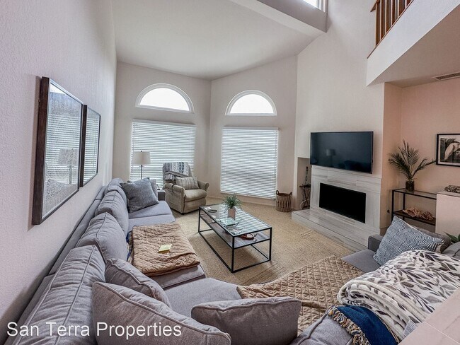 Building Photo - 2 br, 2.5 bath House - 4861 Seda Drive