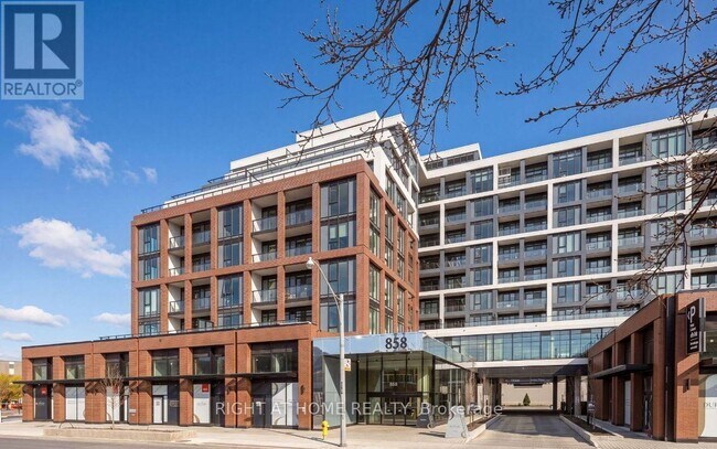Photo du bâtiment - 858 Dupont St