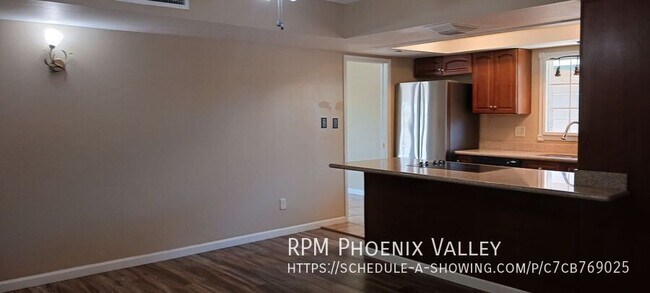 Foto del edificio - 1310 E Minton Dr