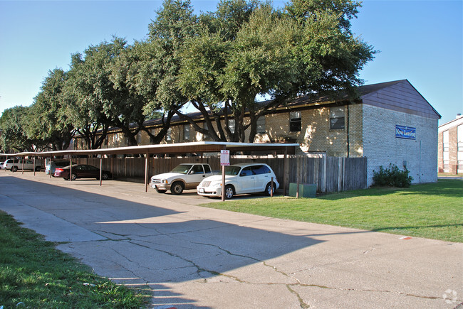 Building Photo - North Hill Town Homes