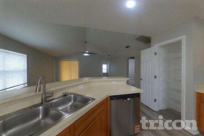 Building Photo - 3318 Citation Dr