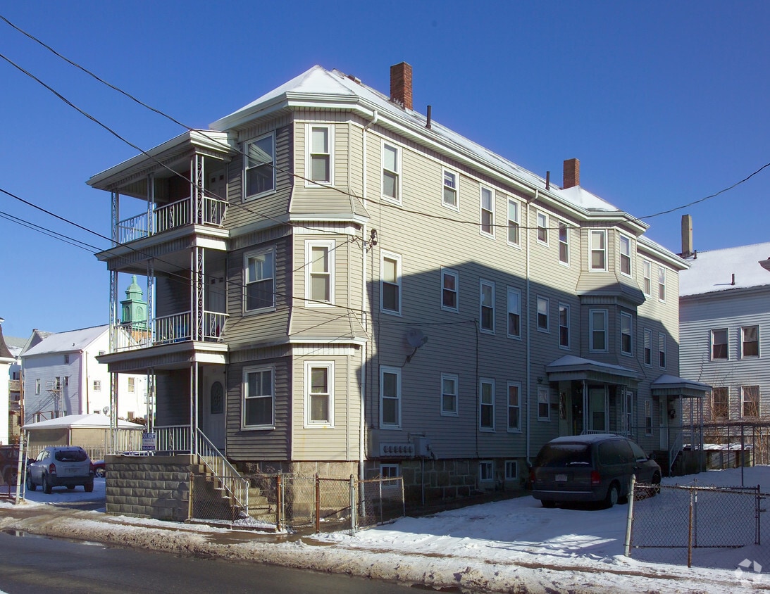 Primary Photo - 67-71 Robeson St