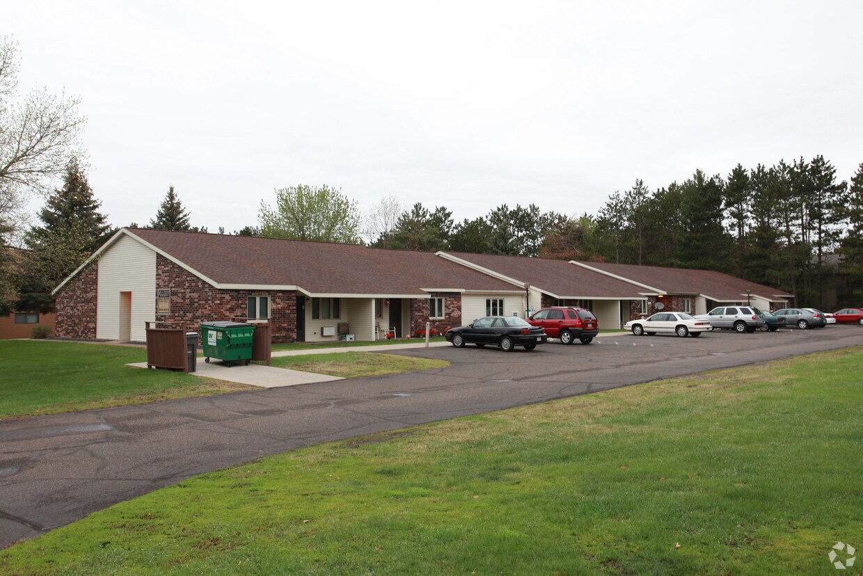 Hillcrest Apartments Apartments in Saint Croix Falls, WI