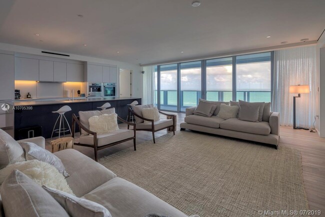 Building Photo - 2901 Collins Ave